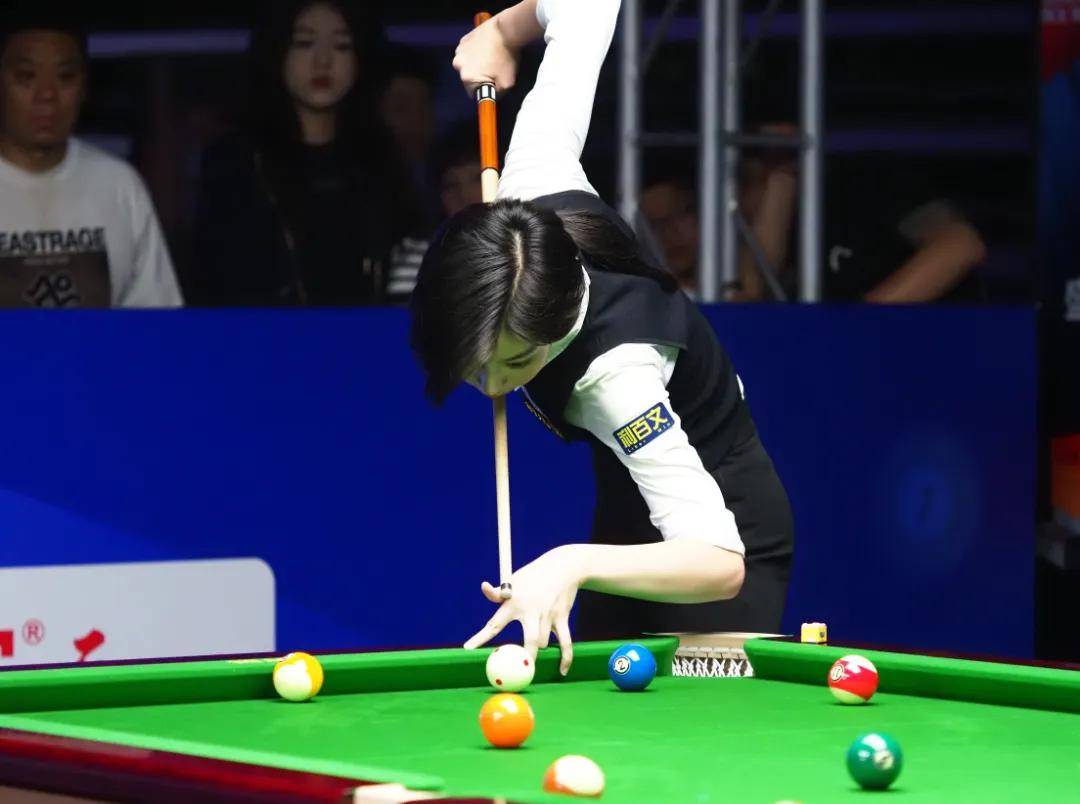 她为此设立 她为此设立